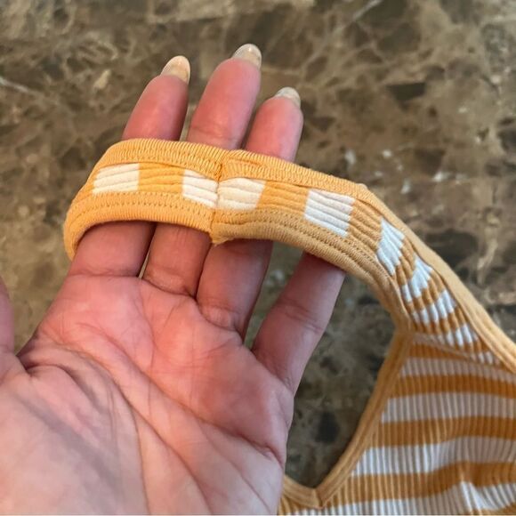 Bella Seamless Halter Top Size Medium Cropped Striped Sherbet and White​ - Picture 6 of 9